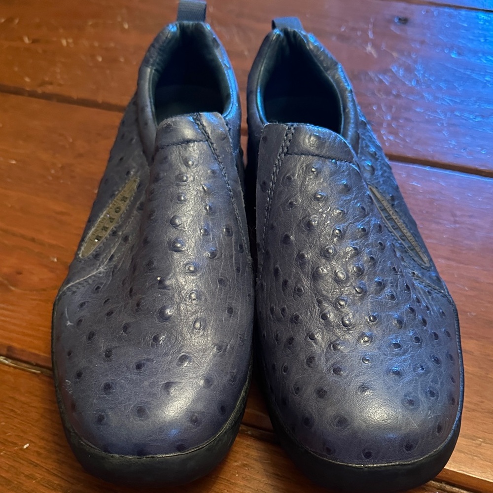 EUC Roper ostrich leather Slip on - 7 1/2
